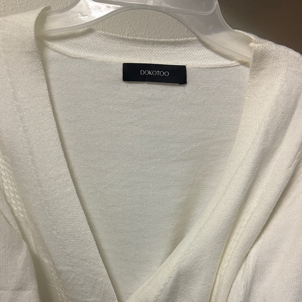 Dokotoo Ivory V-Neck Textured Button-Front Cardigan - Picture 5 of 5